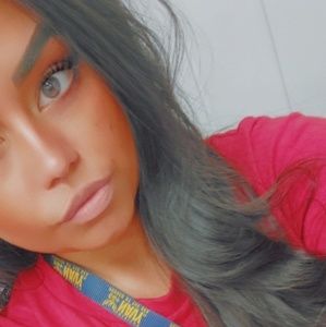 Meet your Posher, Adri